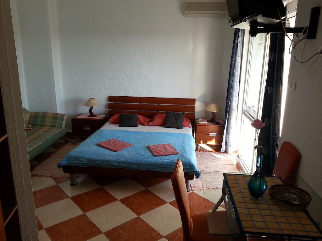 Apartments Stevo Nikocevic Bar Habitación foto